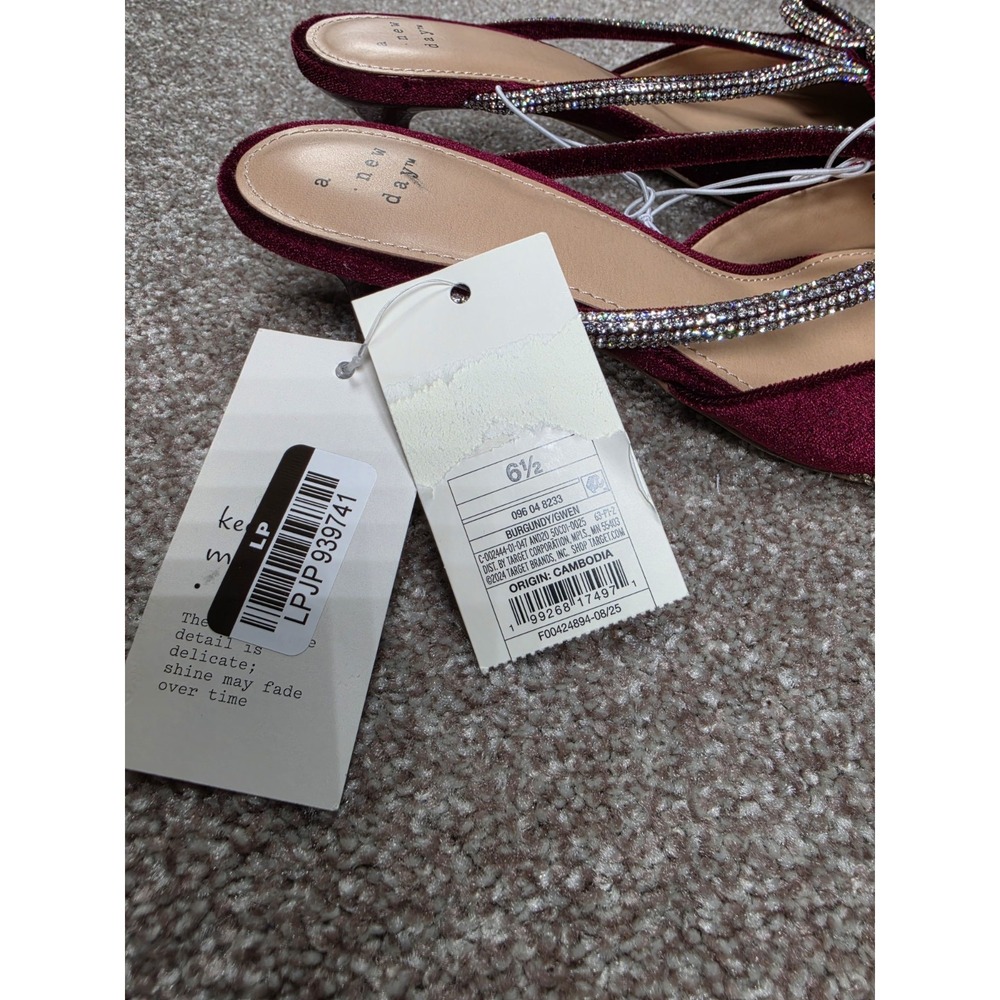 A New Day Womens 6.5 Burgundy Velvet Rhinestone Bow Kitten Heel Mules NWT - Picture 4 of 7